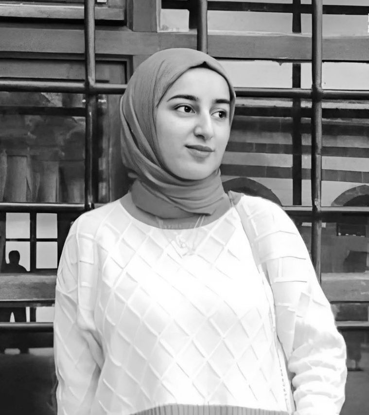 jinaparezer's tweet photo. Dicle Üniversitesi İlahiyat bölümünü kazanarak atanmanın düşük olduğunu ön görerek tekrar çalışıp 480 puanla VYY Üniversitesi Çoçuk gelişimini kazanan Mutlu ve İdealist Rojin’in 3. günde intihar edeceğini düşünmüyoruz. Rojin’in neden öldüğünü sormaya devam edeceğiz.! https://t.co/cW37VCNL90