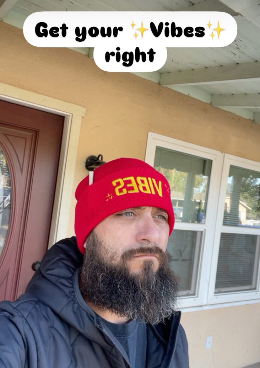 ChronicSession's tweet photo. It’s cold out my fav season #beanieseason Get yours now use my code WEEKEND25 to save some #cash #clicktoorder 👇🏿 https://t.co/kvDrBooZxS https://t.co/Xzj0ZLquec