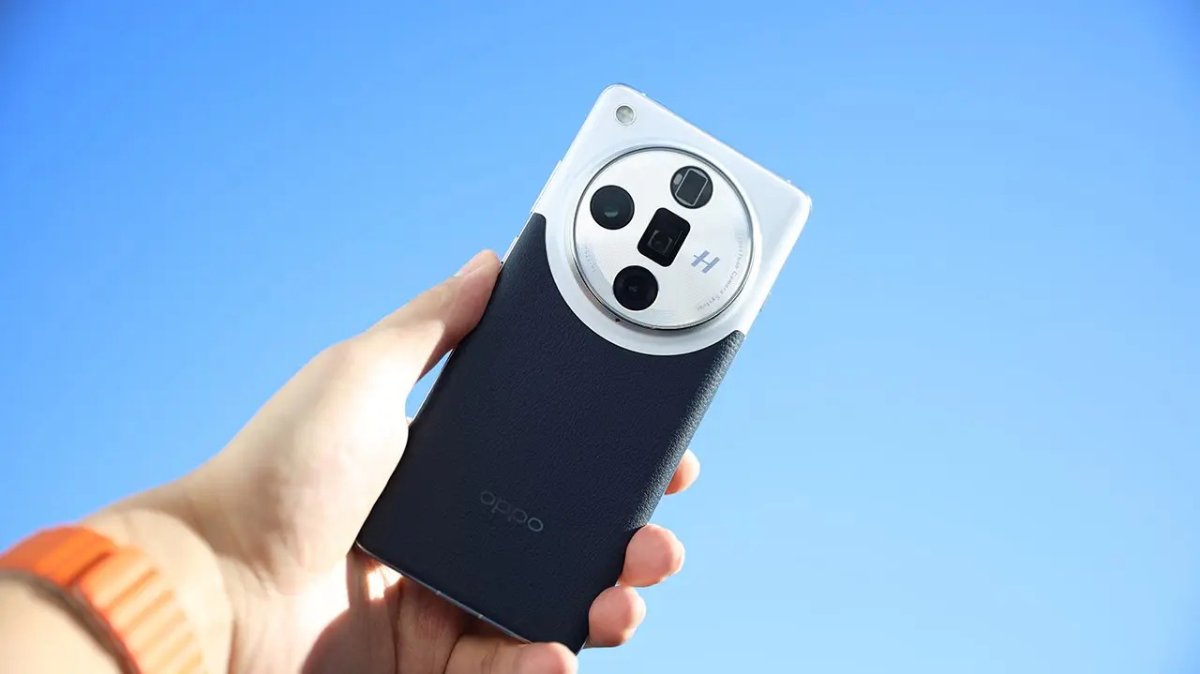 ZoneTech0's tweet image. رسمياً أوبو تكشف عن تقنية OPPO Share يمكنها مشاركة الملفات مع هواتف ايفون لاسلكياً.

يمكنك إرسال 100 صورة 4K خلال 8 ثواني.

#OPPO #ColorOS15 #Zone_Tech