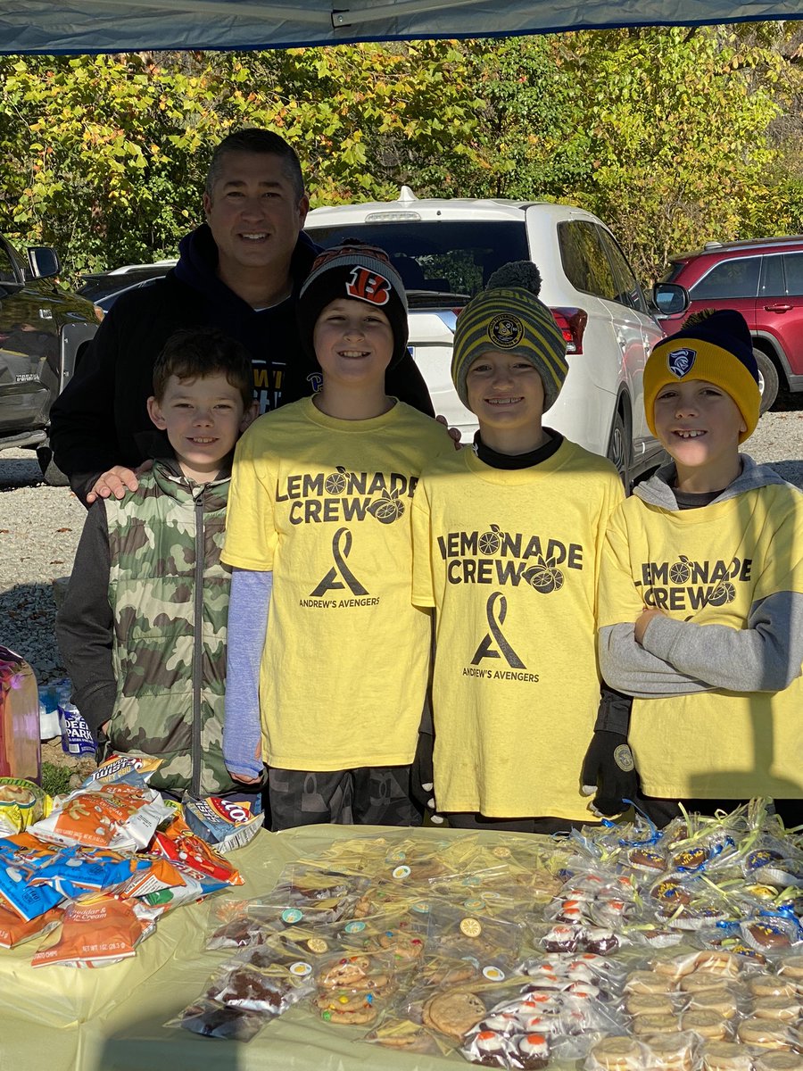 Beautiful Saturday 📅 for Lemonade 🍋 stands!!  Great job to these four groups of students!  Cold 🥶 morning at the soccer ⚽️ fields didn’t scare our students away!  Sweet treats 🍪 were amazing, as always, at Jess B’s, and yummy desserts 😋 at Barbershop Near Me ✂️  🎗️