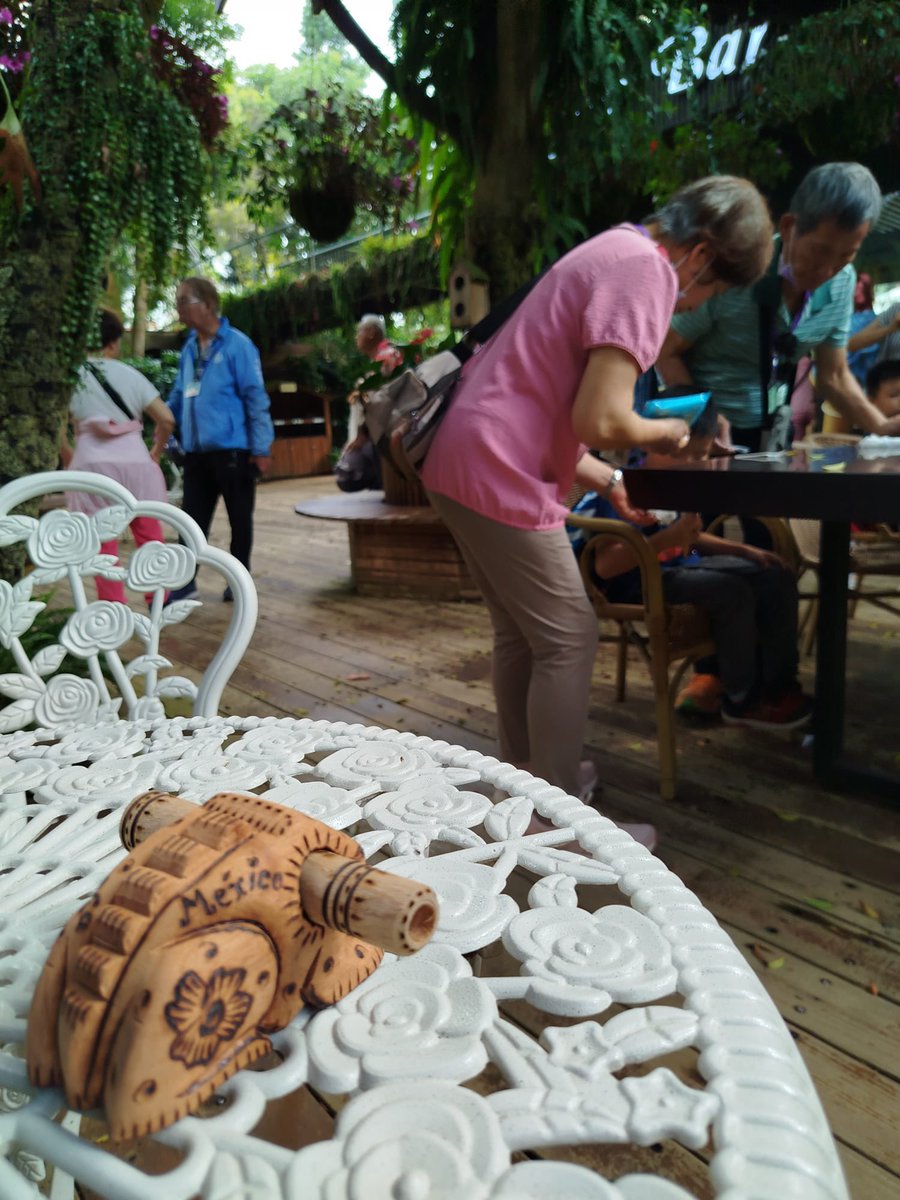 artechiconahui's tweet photo. Desde Taiwán, Artesanías Romano, presente!
Agradecemos a nuestra Promotora Cultural Edith Romano Galindo, su apoyo y compromiso en la promoción y difusión de nuestra artesanía, tradiciones y de nuestra cultura.
“El Canto del Cálate”, artesanía que está recorriendo el mundo. https://t.co/bwHAE95LHB