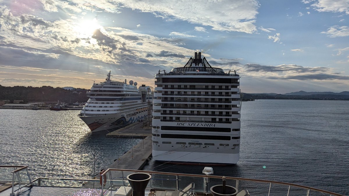 InTheLoopTravel's tweet photo. Cruise Ship Spotting: 
#AIDABlu and @MSCCruisesUSA #MSCSplendida at sunset approaches in Corfu. https://t.co/UoROtnIx0q