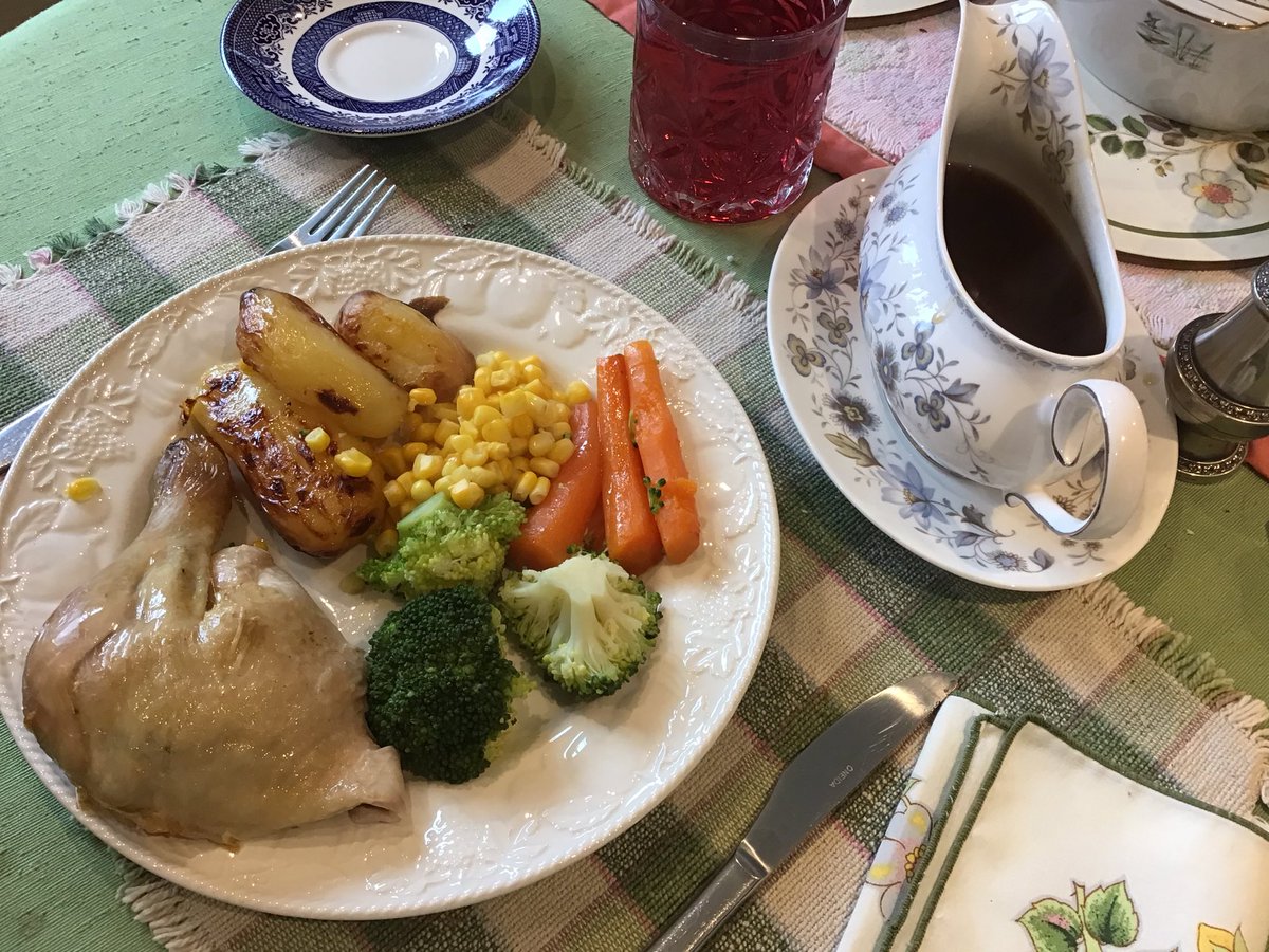 myPA's tweet photo. The best thing about a Sunday is a Sunday #roast What to you love about Sundays? #sunday #sundaymood https://t.co/0VV3BRtdia