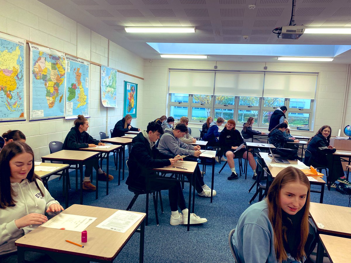 KtcsPrincipal's tweet photo. 🏫👏Huge shoutout to our dedicated senior cycle students who sat the Chinese proficiency exam this morning! Your commitment to learning & growth inspires us all. Way to go! 🇨🇳🇮🇪#ChineseProficiencyExam #KTCS #StudentSuccess @UCDCII @ucddublin https://t.co/ZWjoMkRqi7