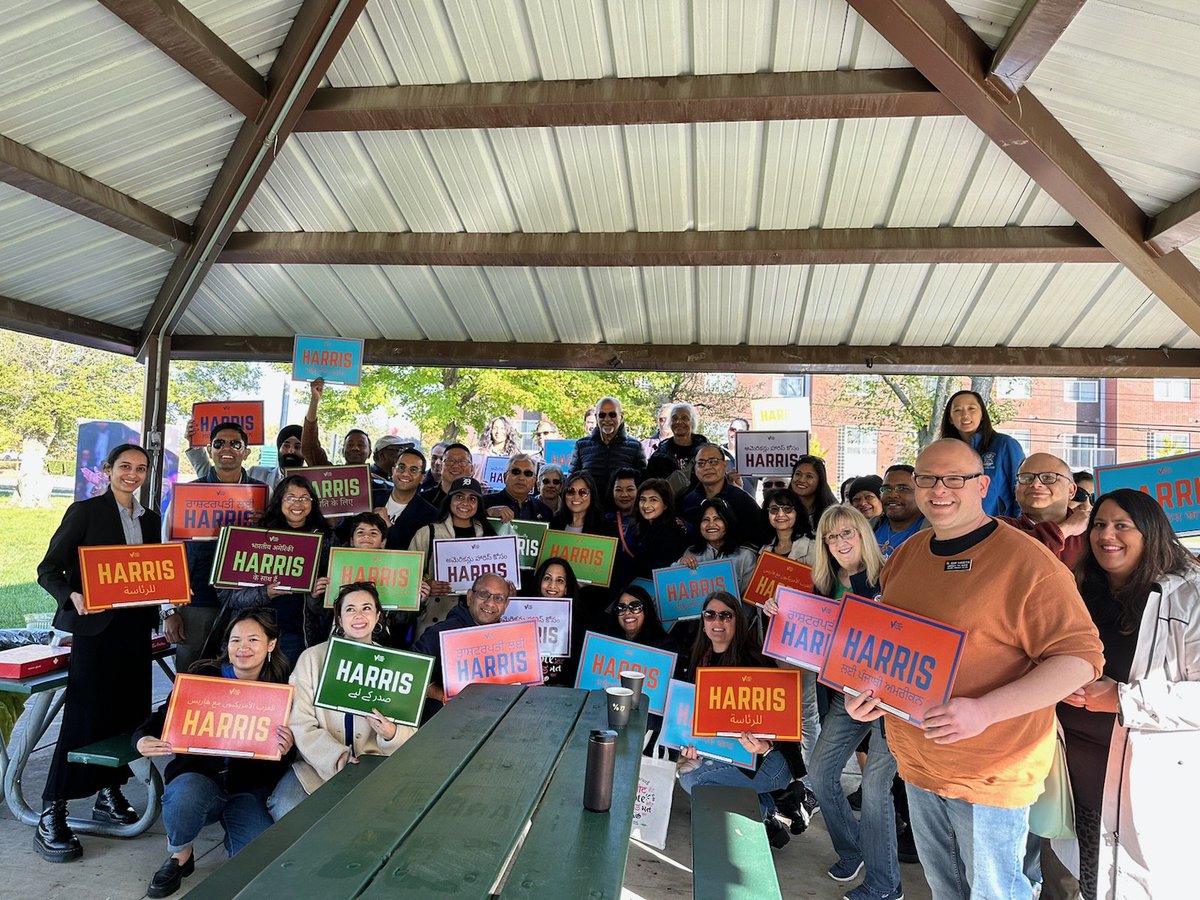 stephanielily's tweet photo. Great morning canvassing with @AAPIVictoryFund, the Honorable Julie Su, @EmgageAction, @RanjeevPuri, @electsharonmac, @farooqifor57 & many others!

AANHPIs are a fast growing population in MI and our votes may decide the election -- for our state & our nation.  #Vote #HarrisWalz2024