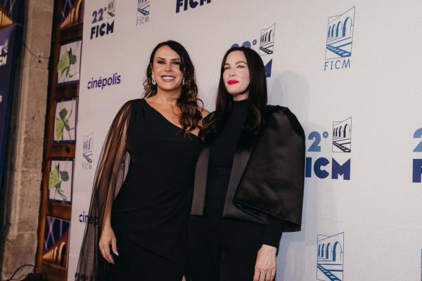 cineteando's tweet photo. 📽️ En la alfombra roja de la inauguración del FICM en su 22ª edición, asistió parte del elenco de Emilia Pérez, Karla Sofía Gascón, Adriana Paz, así como el director de la cinta Jacques Audiard. También acudió Liv Tyler, Yalitza Aparicio, Dolores Heredia, entre otros. #FICM2024 https://t.co/6Rn7yWIbQ5