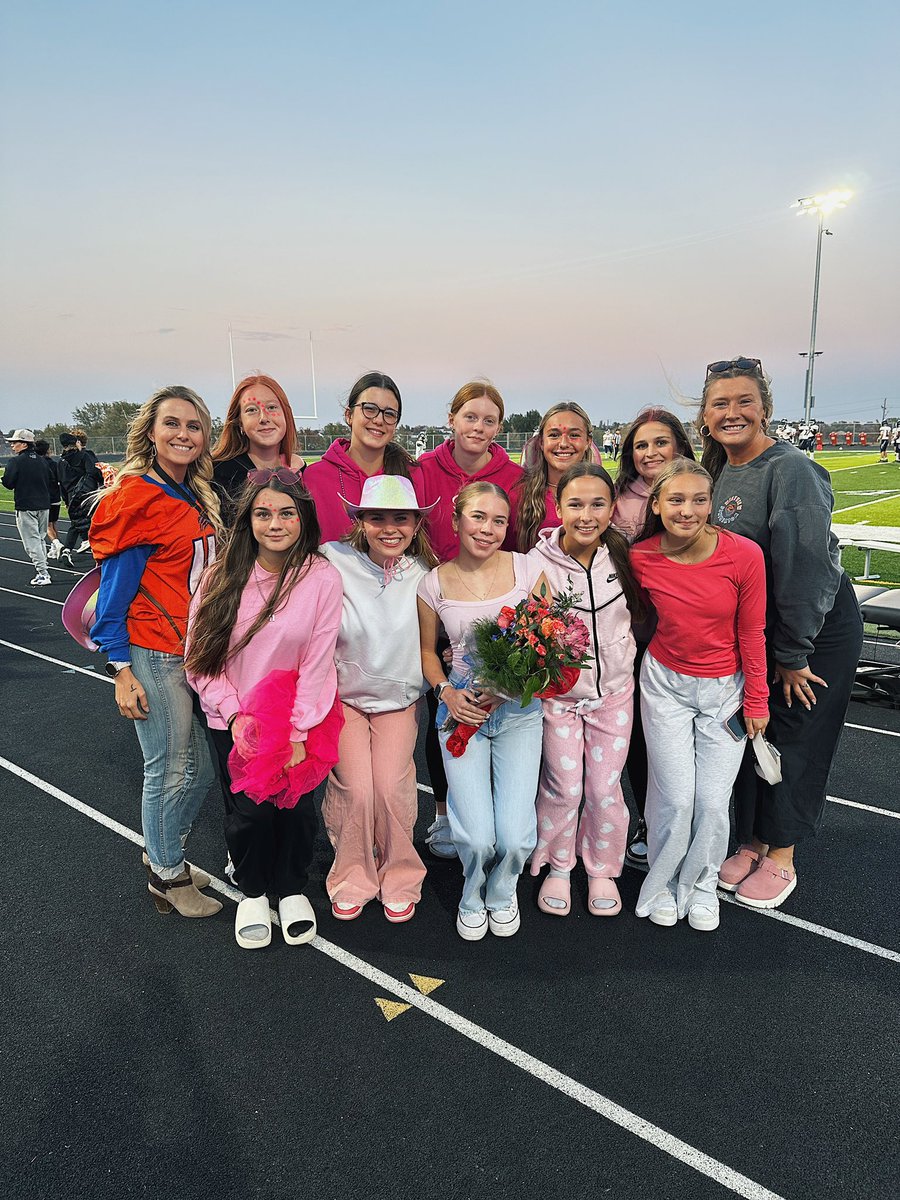 OPS_GXCWestview's tweet photo. Last night we celebrated our very first senior. Morgan Peatrowsky. Morgan is leader and destined to change the world 🧡 https://t.co/qx4WgD3Ib2