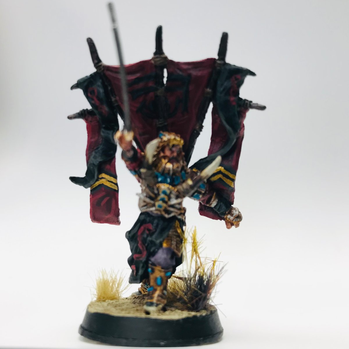 TheBlazingSpud's tweet photo. Time for Suladân to slice some goodies up!
#WarhammerCommunity #PaintingWarhammer #MESBG #MiddleEarthSBG #MiddleEarthStrategyBattleGame #ArmiesOnParade2024 https://t.co/7a8uK8dIGm