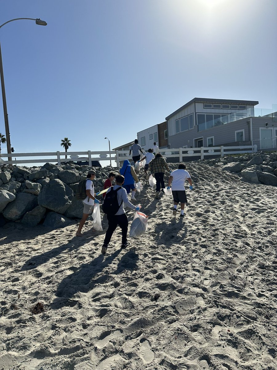 Mar Vista High School Football 🔱 tweet media