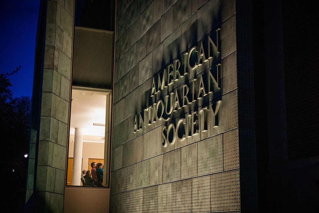 In this past Voice of Business episode (sponsored by <a href="/FlyWorcester/">Worcester Airport</a>), host 🗣🎙Hank (<a href="/commontalkpod/">Talk of the Commonwealth</a>) speaks with Scott Casper, @AmAntiquarian, to keep us updated on all the wonder things they have coming up at 185 Salisbury Street.

🎧 👇
zurl.co/9Ycw