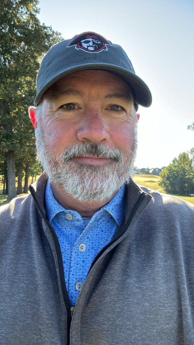 68shooter's tweet photo. 18 holes walked in 3:24. Waited behind cart riders from the first hole. 18,000+ steps on a perfect weather day in Arkansas. #SemiPrivateLife
#IYKYK #WhatsThatSignSay https://t.co/rrnXD5brBr