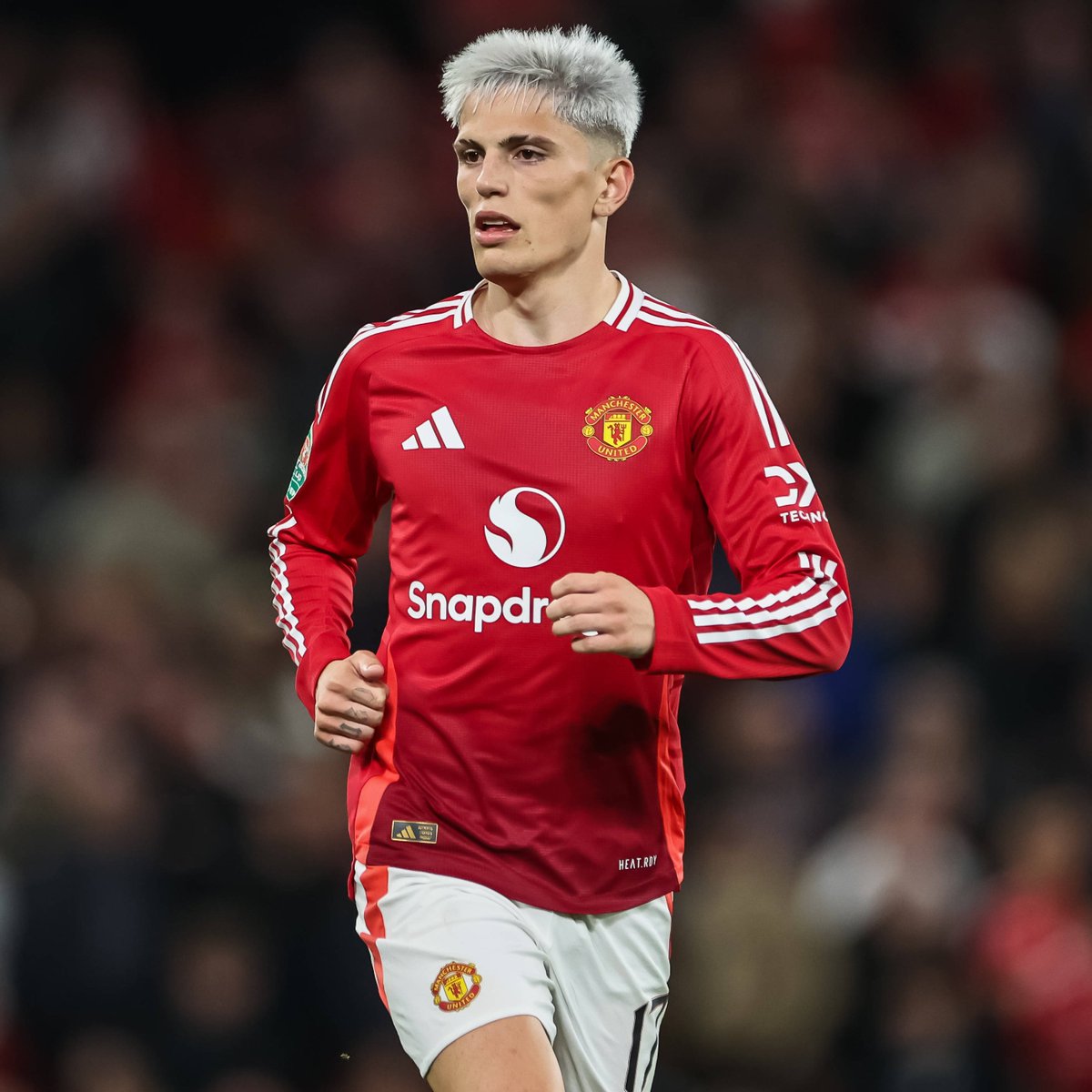 SofascoreBR's tweet photo. 🔎 Alejandro Garnacho (20 anos) é o líder em gols e participações em gols do Man. United na temporada 24/25! 🇦🇷💎

⚔️ 12 jogos (6 titular)
⚽️ 5 gols (!)
🅰️ 3 assistências
⏰ 85 mins p/ participar de gol (!)
👟 38 finalizações (!)
🔑 12 passes decisivos (!)
💯 Nota Sofascore 7.11 https://t.co/FEg6tC0XOY