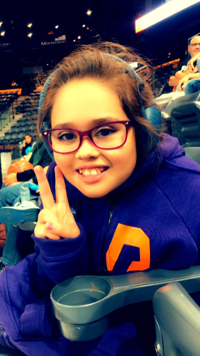 yoadrianephx's tweet photo. Vivian is Patiently awaiting @CallMe_NonStop @MullettArena https://t.co/zU8TofZ56B