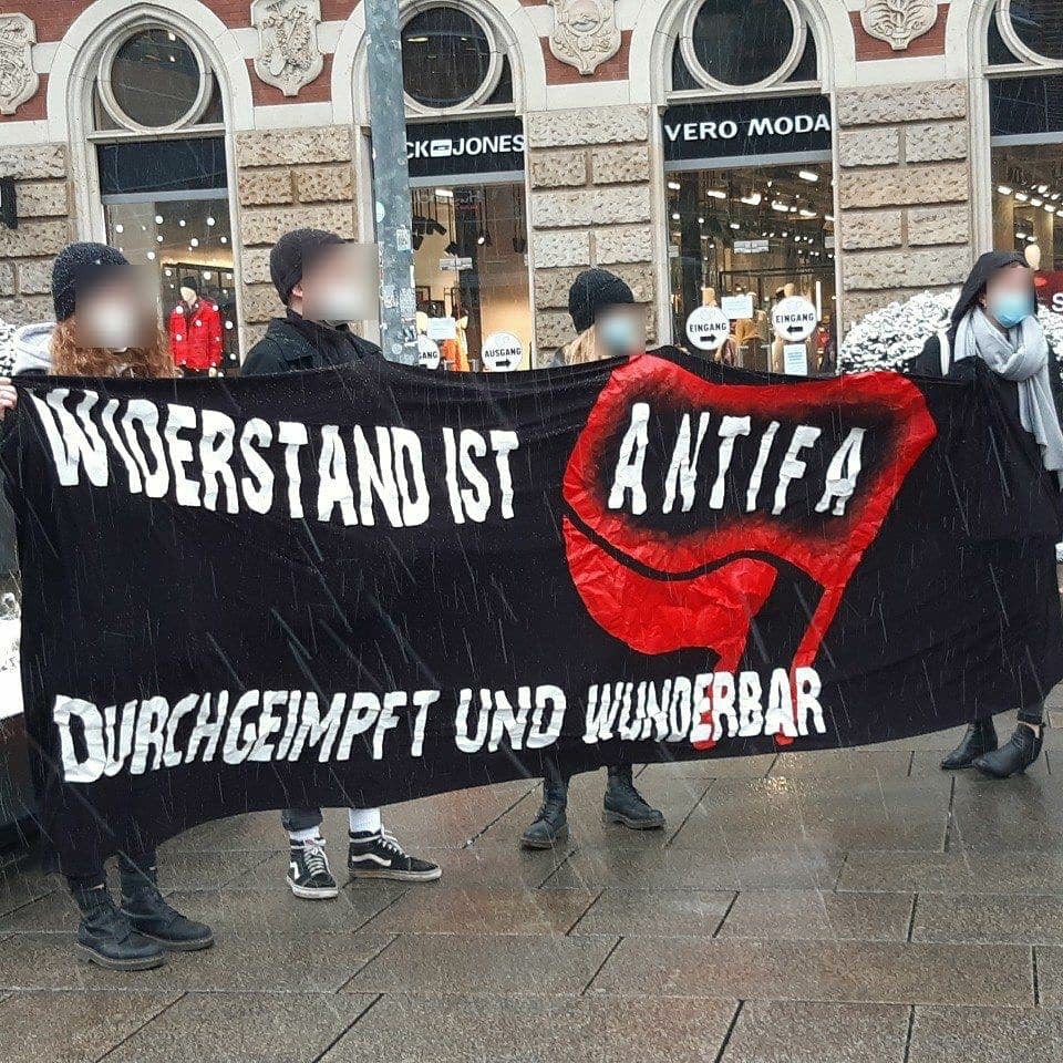 Verfassungsschutz ist Antifa

Durchgeimpft und wunderbar.