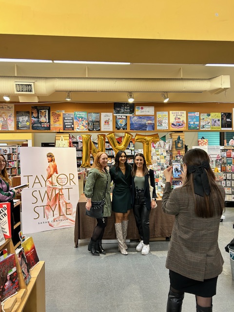 Our Taylor Swift Style launch party was an absolute blast! A super-big thank you to Sarah Chapelle for letting us host it, to everyone who came out to celebrate, and to the wonderful folks at @raincoastbooks for all their help as well.