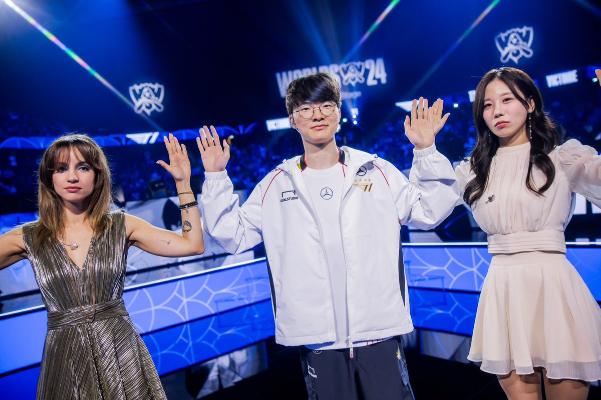 Laure Valée tweet media