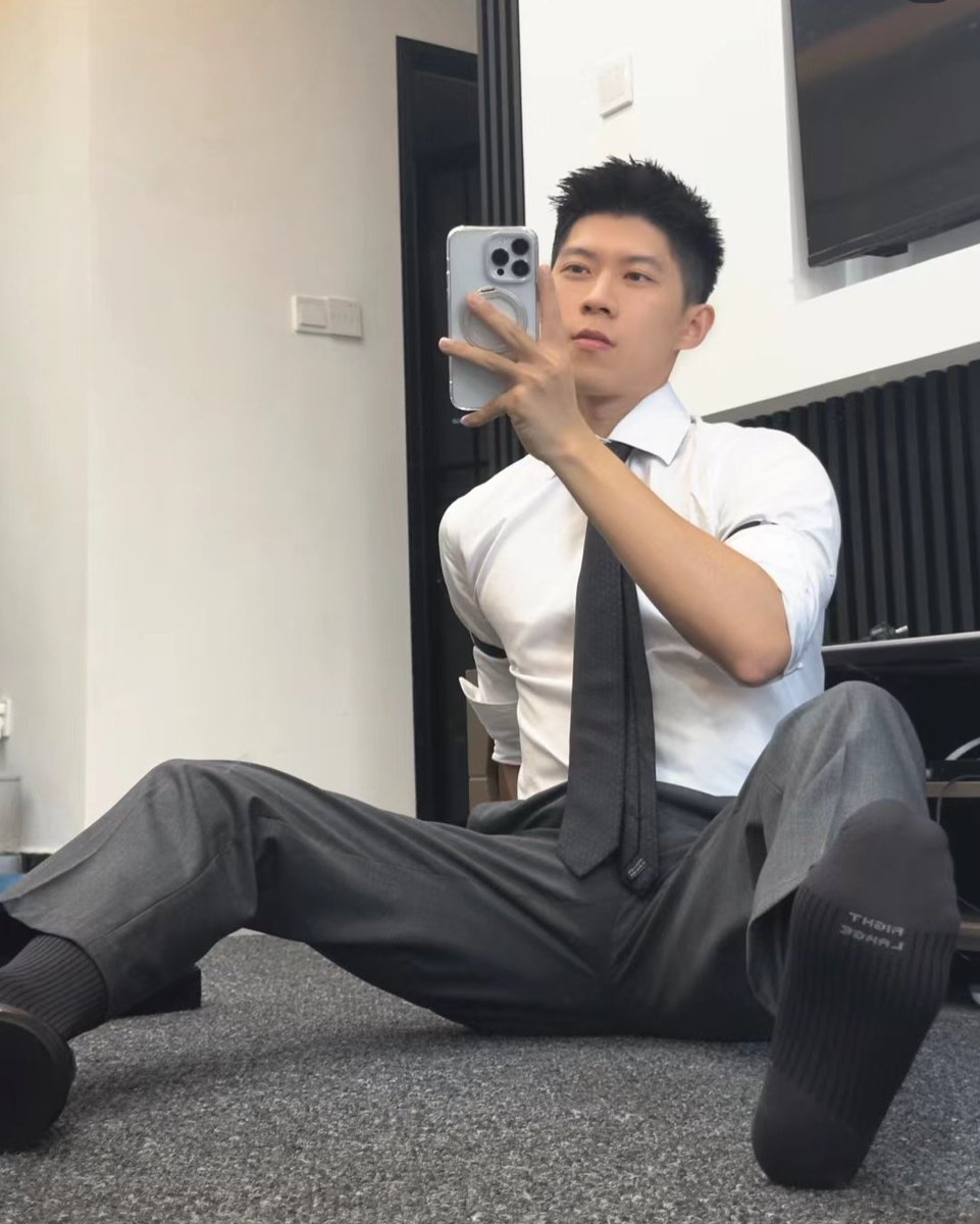 sx84604818's tweet photo. 👔西裝愛好者👔 https://t.co/FaaFkUiYEb