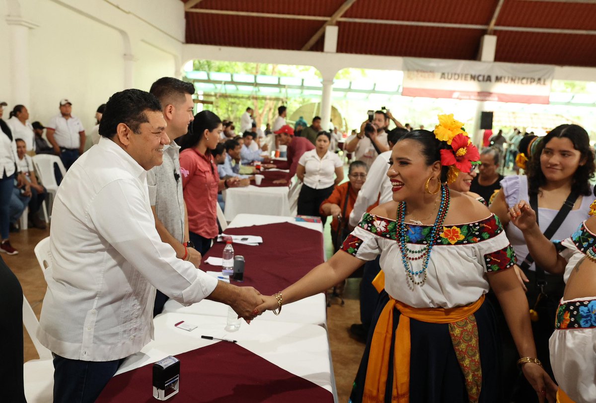 TabascoJavier's tweet photo. Muchas gracias al pueblo de Ciudad Tecolutilla por la confianza y al presidente @OvidioPeraltaS por recibirnos en Comalcalco. Seguimos dando atención directa en territorio. https://t.co/Y0oZp1VHde
