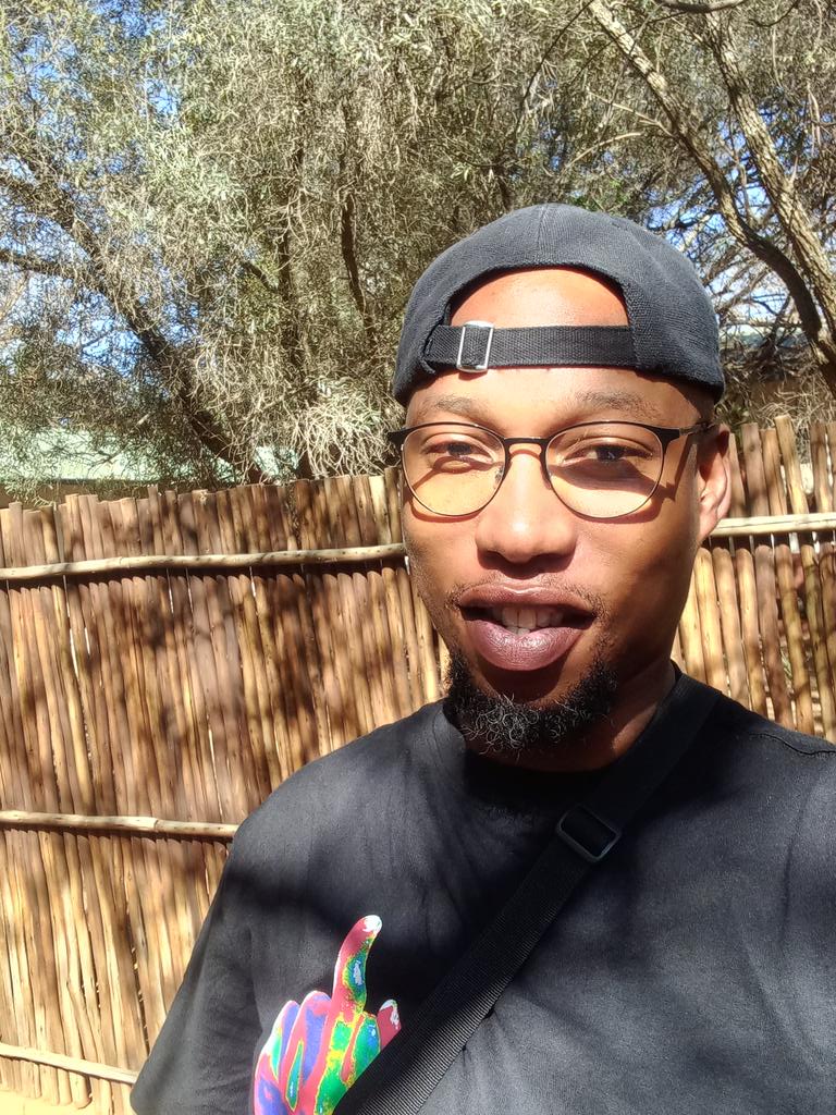 Qwesha_'s tweet photo. Sun kissed https://t.co/moGPLja2nI