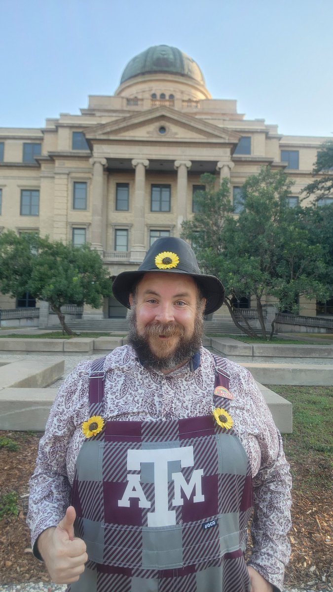 Chance The Librarian 👍 tweet media