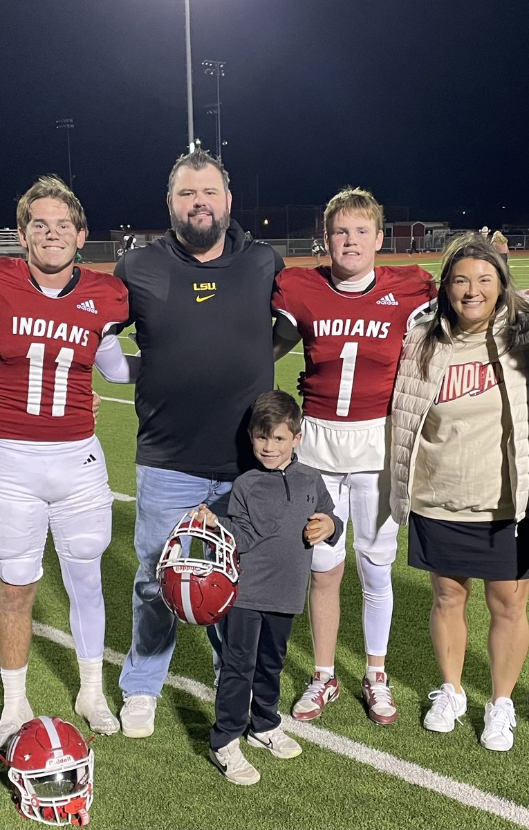 We had to make it out last night to see my two 2nd cousins help Jim Ned get a dominant Dub 48-0. Proud of these two.