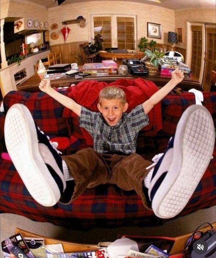 RyeBreadRyanAlt's tweet image. object show contestants: put up for elimination to potentially lose their chance at 1 billion dollars

their voting icons: