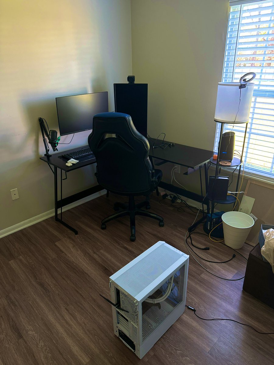 spaceddouut's tweet photo. Making changes again 👀 https://t.co/SMBJArfy9d