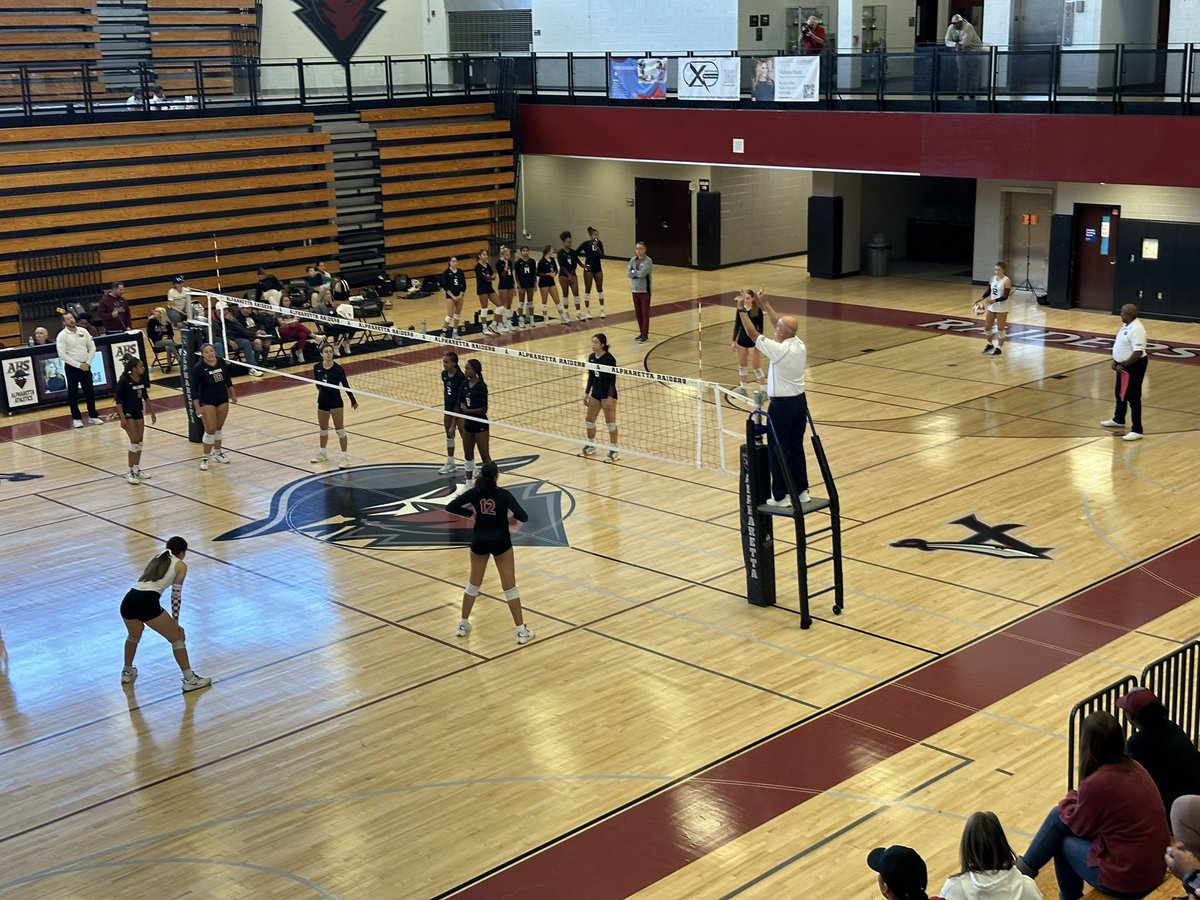 LGlenn_FCS_AD's tweet photo. Stop #2: 6A Sweet 16 @ahsraidervb vs. @HillgroveVballโฆLETโS GO RAIDERSโผ๏ธ#OneFulton #FCSAthletics #RoadtoLakePoint๐ https://t.co/mmsF7VEQh3