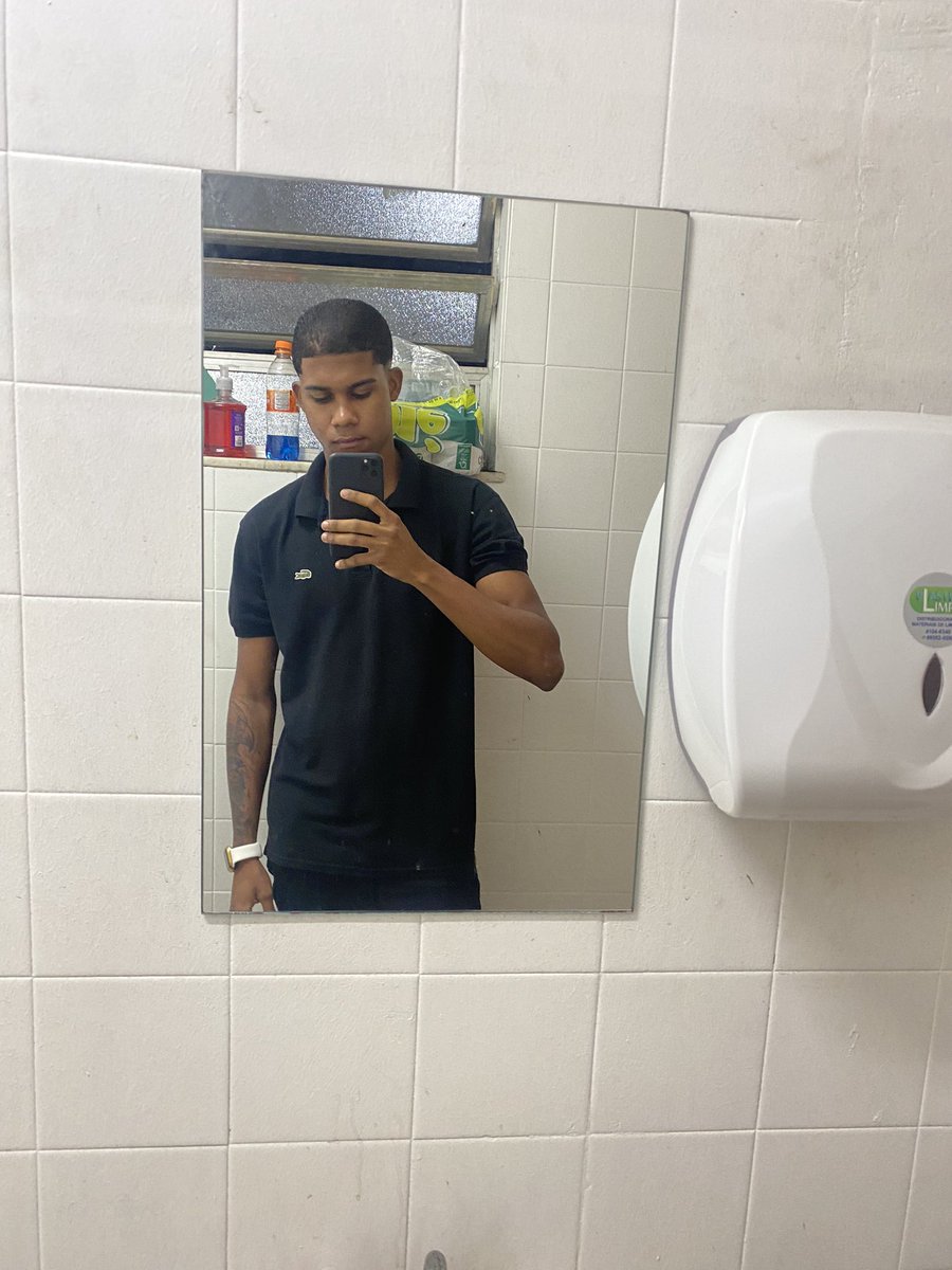 😠
