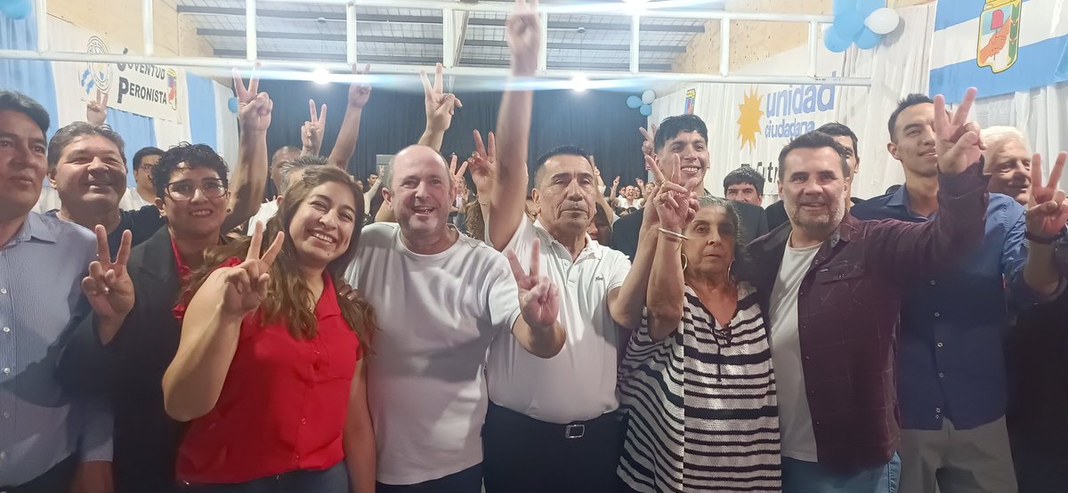 🔵Compartimos el Día de la Lealtad Peronista junto a compañerxs del PJ de la provincia para expresar nuestro acompañamiento a la compañera <a href="/CFKArgentina/">Cristina Kirchner</a>  para la conducción de nuestro @PJNacional. Gracias M.Elena Paladino, Vta del PJ provincial por la invitación
#CristinaConduce