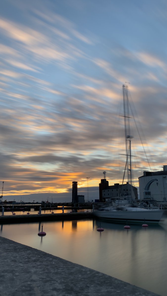GLTMadDogYT's tweet photo. Sunset over #Visby #Gotland #Sweden
Photo taken by my oldest son. He's studying there. Miss my son. Miss Gotland. Will go there soon. To see my son. To visit my second home again. GLHF! https://t.co/nNj1YWB9Lf