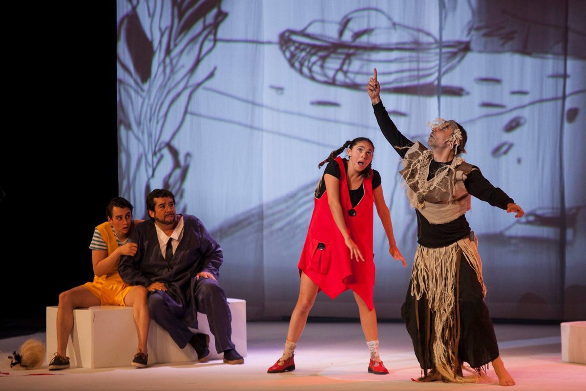 Hoy inicia temporada "El día que María perdió la voz", de <a href="/OperaPortatil/">Ópera Portátil</a> y el Coro de niñas y niños de los Talleres de Corina. Sólo 4 funciones en <a href="/CCB_INBAL/">CCB</a> bit.ly/4hdBW8x