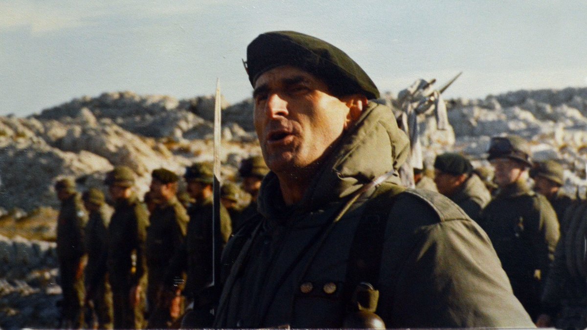 Se entretienen con la interna progre,la vice visitando a Isabelita o cuál  plaza estuvo más llena mientras éste lechoso estuvo en el balcón.
Sepa perdonarnos Coronel.
🇦🇷🇦🇷🙏🏼🙏🏼