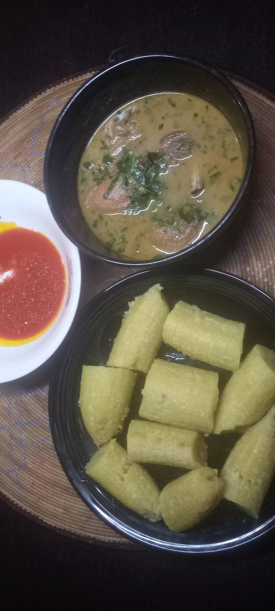 phoebe2_phoebe's tweet photo. How the weekend is going with chicken pepper soup with plantain and oil
@A_d_e_bisi Yours is still waiting for you https://t.co/v0F8qs2xlt