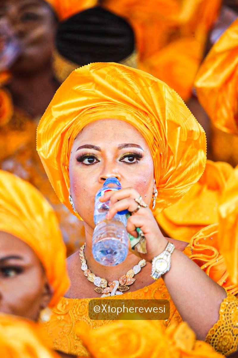 Xtopherewesi's tweet image. The Ofala festival entered its 2nd day on Saturday, and although I initially did not want to stay back to cover it, I really have no regrets spending a few hours in Onitsha for it. I've got to say, today's outfits were on another level, quite resplendent. Let's start with Yellow