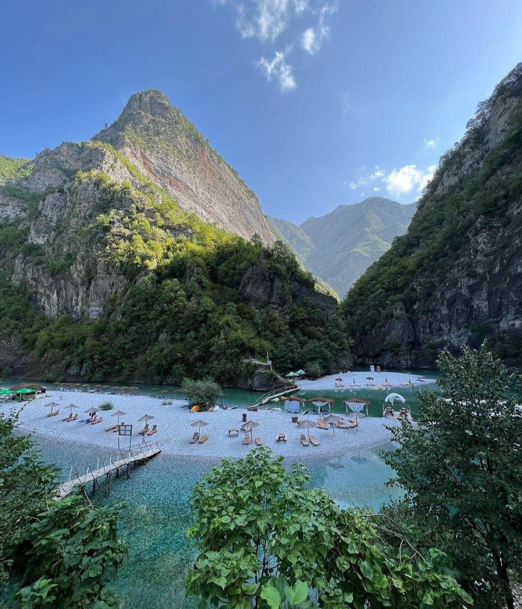 Gjin_Ceca's tweet image. #Lake #Koman (Albanian: Liqeni i Komanit) is a reservoir on the Drin #River in northern #Albania.