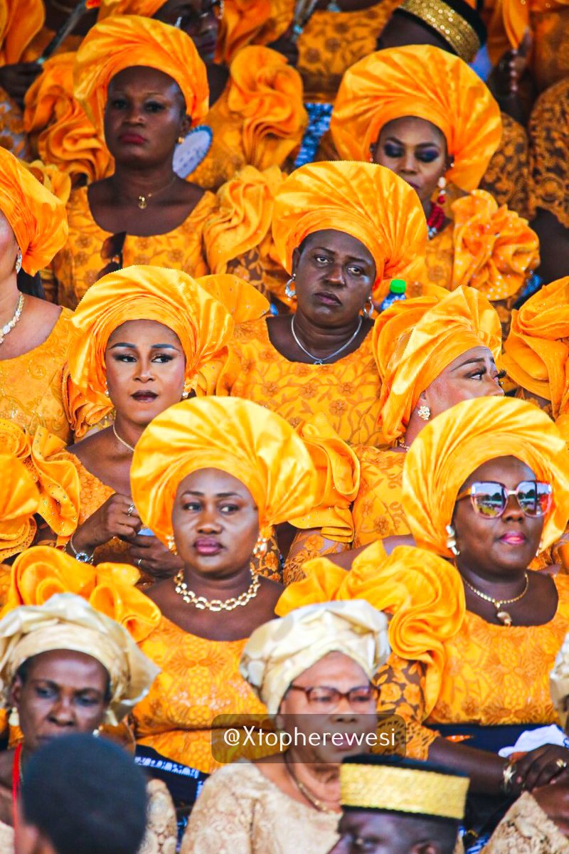 Xtopherewesi's tweet image. The Ofala festival entered its 2nd day on Saturday, and although I initially did not want to stay back to cover it, I really have no regrets spending a few hours in Onitsha for it. I've got to say, today's outfits were on another level, quite resplendent. Let's start with Yellow