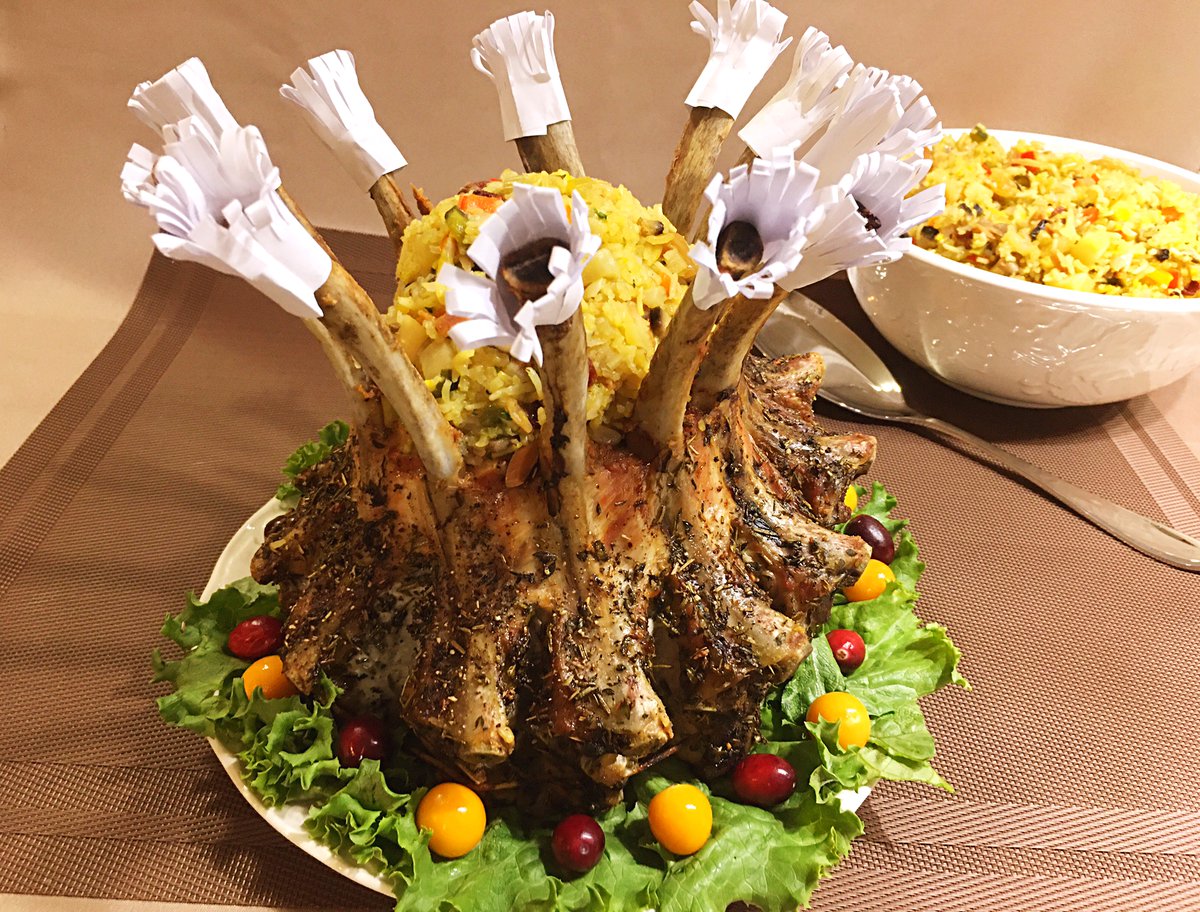 clubfoody1's tweet photo. Today is International #ChefDay 👩‍🍳🧑‍🍳
Crown Roast of Pork... perfect for any special occasion! 🥳🎄
(check out my next posts👆for more recipes😋)

#YouTube 📽️: https://t.co/QupXda67UP
#RECIPE ➡️: https://t.co/kil9JX1CZ2

@EventGuideToday @DiningGuide2Day https://t.co/mFiwBDG3zT