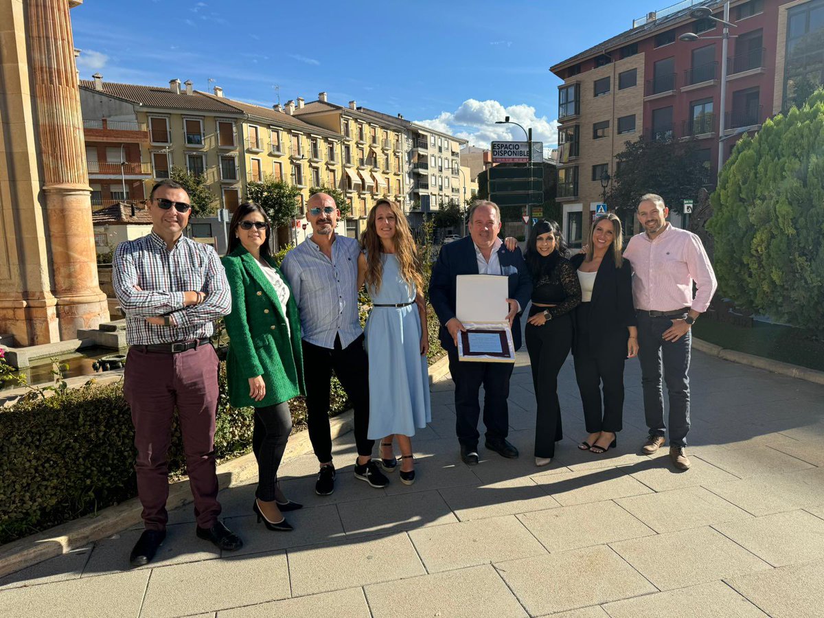 Nuestro presidente, <a href="/RubenEscavy/">Rubén Escavy Escavy</a>, ha recibido una distinción en las Jornadas del CERM en la modalidad de personal docente y no docente,  por sus iniciativas y logros en materia educativa y solidarias.