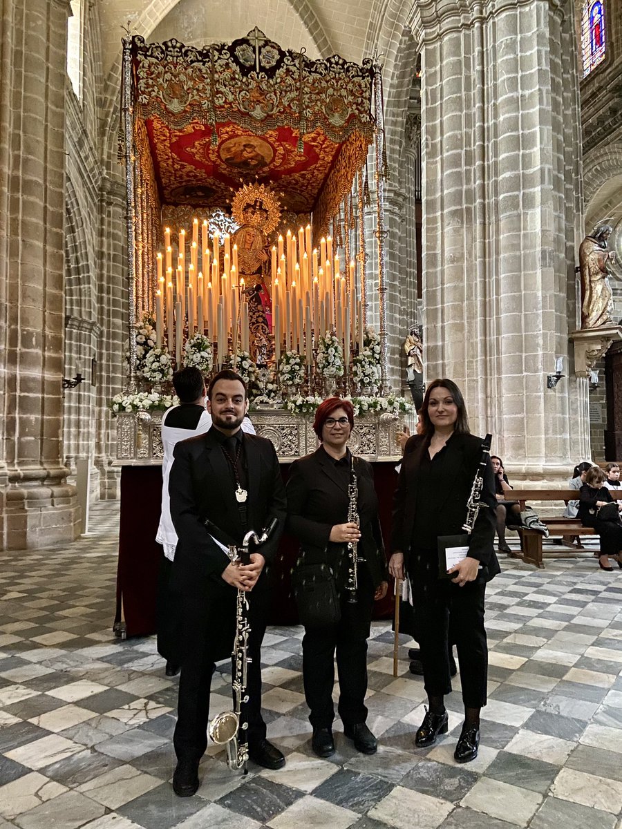 Capilla KyrieEleison tweet media