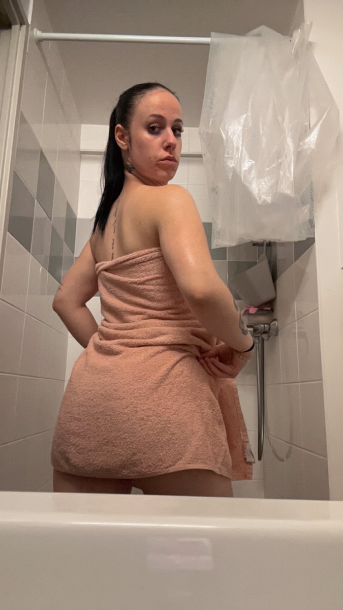 sashattagyal's tweet photo. A cold shower won't be enough to reduce my heat, will you help me?
https://t.co/RvGyZehNdT
#hot #shower #onlyfans #creatorscontent https://t.co/t8Rr78GEVg