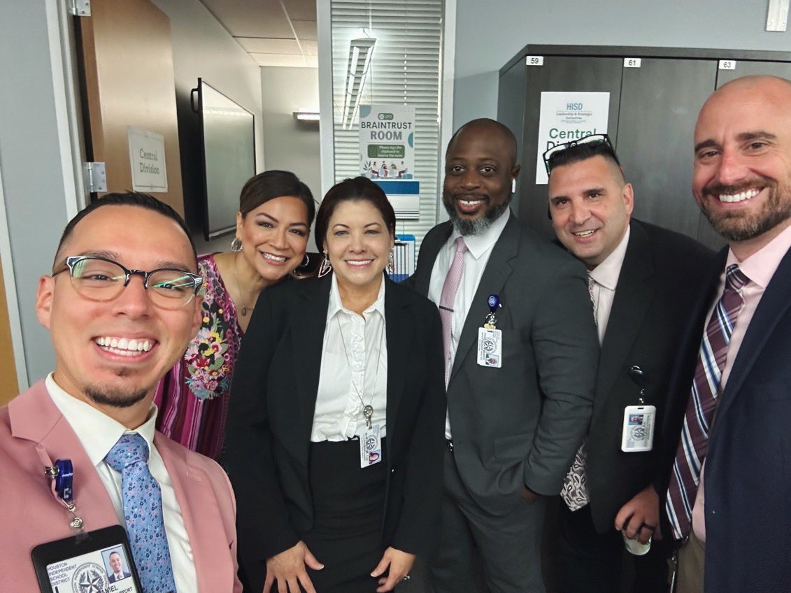 Ray Winkler tweet media