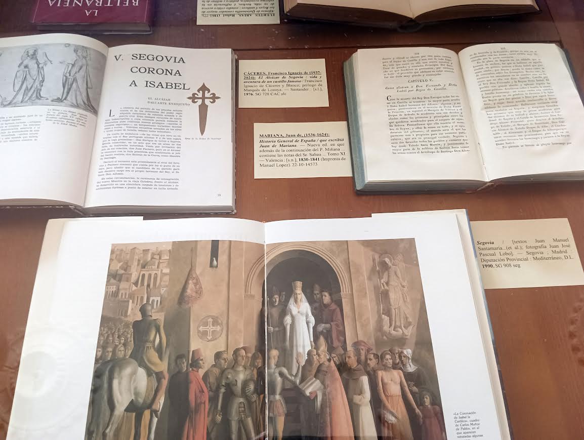 Defensagob's tweet photo. Conocer la Historia es respetarla. Como se puede hacer visitando la exposición  "Isabel I , la Reina Artillera" realizada con obras propias de la biblioteca de la #AcademiadeArtillería ,  en Segovia. Abierta hasta el 31 de Diciembre.  
https://t.co/aTV9rsUcrW https://t.co/J2qLrzV5xy