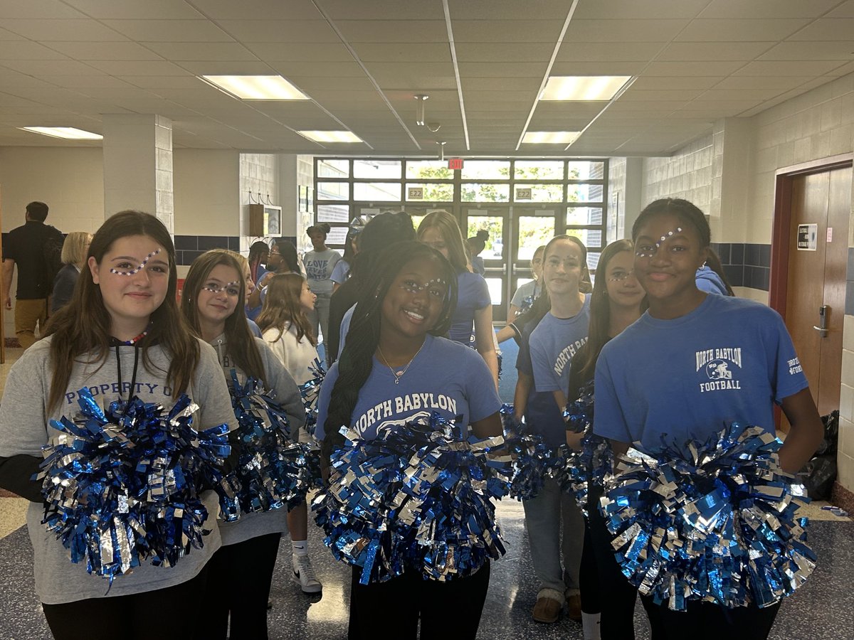 RMMS kicked off homecoming with a parade in school to get ready for today!