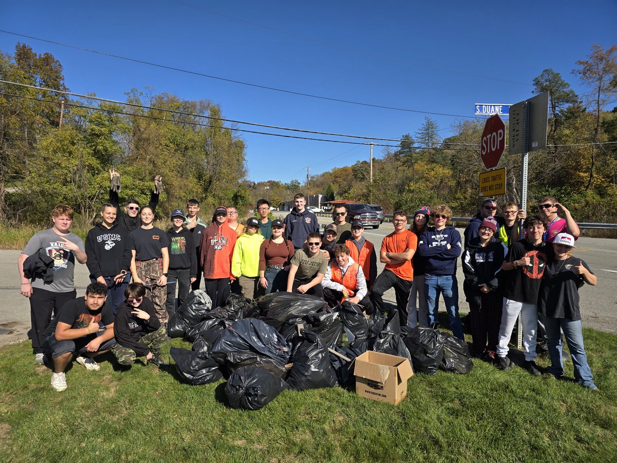 For over 15 years, Plum JROTC has taken on the responsibility of maintaining our two miles of rt 286.  Today, over 30 cadets continued our tradition of serving our community! 300+ lbs of trash removed! #plumproud <a href="/HQ_AFJROTC/">Air Force Junior ROTC</a> <a href="/PBSDSuper/">Dr. Rick Walsh</a> <a href="/PlumAthletics/">Plum Athletics</a> <a href="/plumboroughsd/">Plum Borough SD</a> <a href="/PlumTeachers/">Plum Teachers</a>