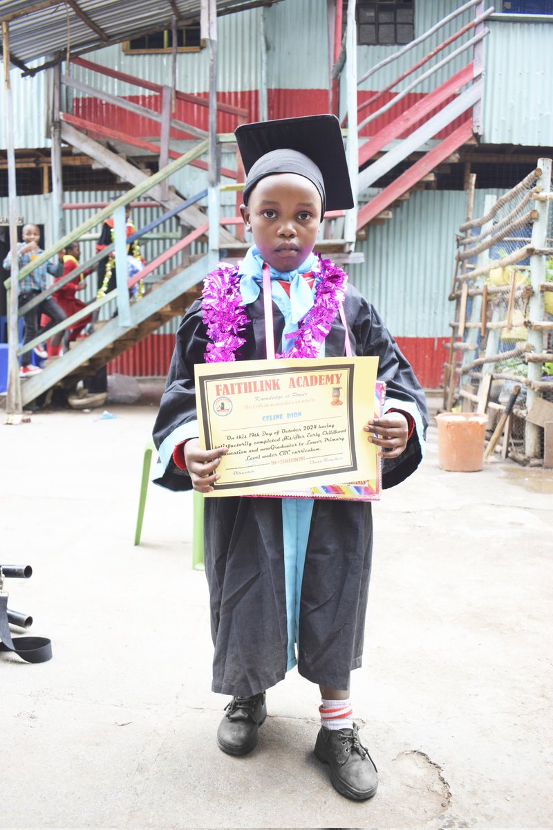 JuniorPegutu's tweet photo. Congratulations my daughter https://t.co/MkCa6v4sud