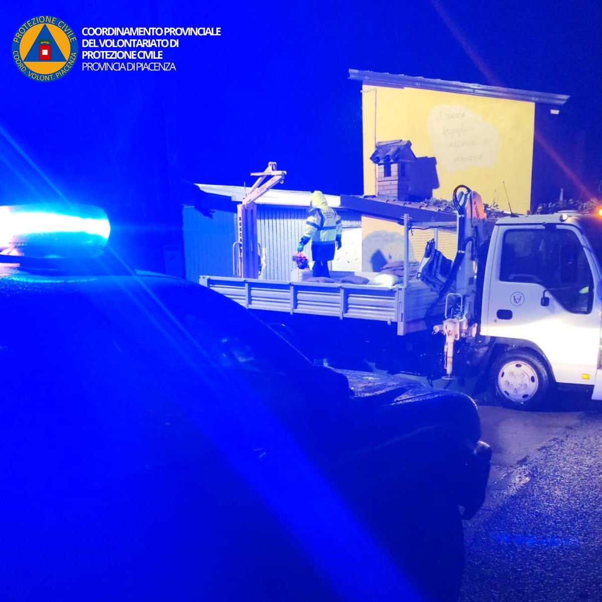 CVPCPiacenza's tweet photo. 🚨 In attività squadre del #Volontariato di #ProtezioneCivile di #Piacenza per interventi nelle località della bassa #ValNure e #ValChero.
ℹ️ L'Unità di Crisi del @CVPCPiacenza continua a monitorare l'evoluzione dei fenomeni in corso.

#allertaarancione #AllertaMeteoER https://t.co/ksf71KoiM0
