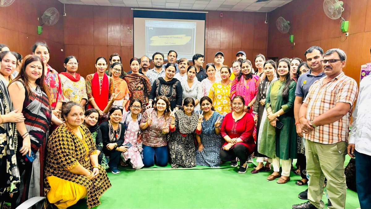 NeetuGulati3's tweet photo. Unlocking Happiness in Education!
Attended a 2-day #HappinessCurriculumW/shop on 18-19 Oct
Key takeaways:
#Mindfulness
#Innovativepedagogies
#Storybaseddiscussion
#ExpressionDay
#Assessment
#Observationmethods
#BirthdayCelebration 🎊
Gratitude all stakeholders🙏
@Dir_Education https://t.co/4cJfvSv6OU