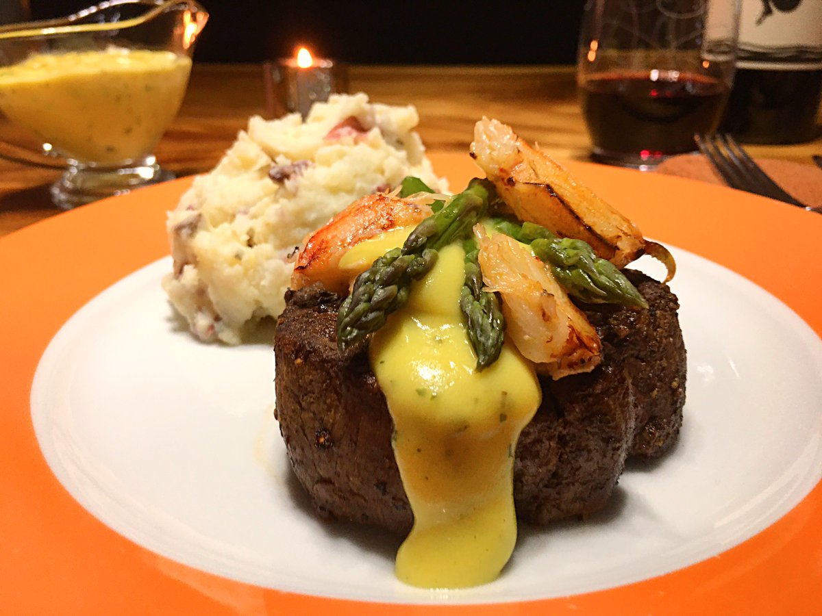clubfoody1's tweet photo. Today is International #ChefDay 👩‍🍳🧑‍🍳
Steak Oscar... a great classic! 🥩🤩
(check out my next post👆 &amp; the previous ones 👇 for more recipes😋)

#YouTube 📽️: https://t.co/bOflVB6CzI
#RECIPE ➡️: https://t.co/RX74hYo5WQ

@EventGuideToday @DiningGuide2Day https://t.co/svt2AacViJ