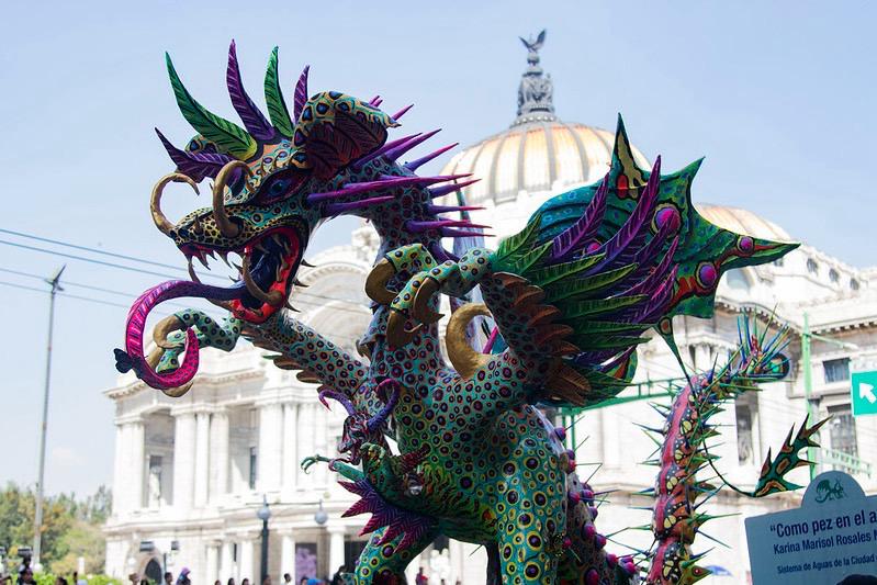 PixelMedia4_0's tweet photo. Arrancando con las celebraciones previas al Día de Muertos, este sábado se llevarán a cabo el 16 Desfile de Alebrijes y la 15 Marcha Zombie por diversas zonas de la ciudad, principalmente las colindantes con Paseo de la Reforma y el Centro Histórico capitalino.
#PixelMedia https://t.co/itVQwIhQvK